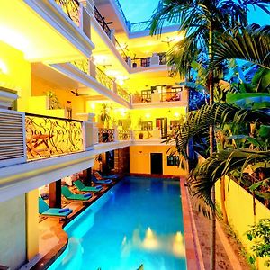 Golden Banana Residence